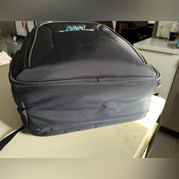 NWOT blue samsonite xenon 3.0 checkpoint friendly backpack. New wave loans logo. - Picture 6 of 16